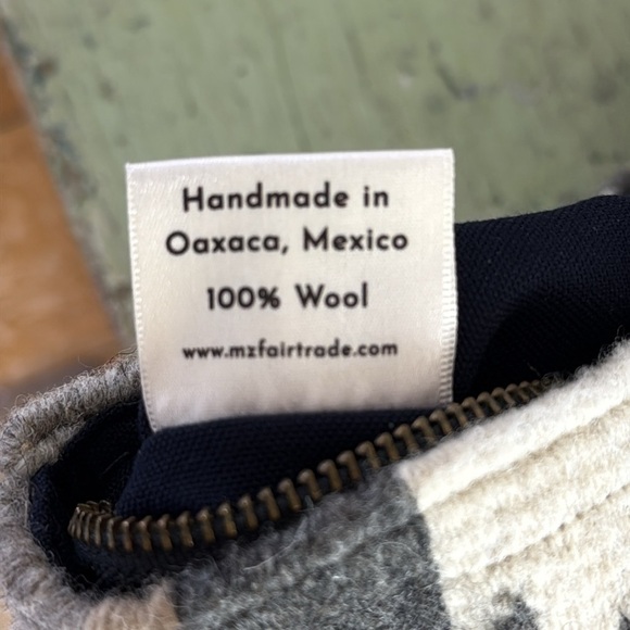 MZ Fair Trade Textiles Artisan Made
100% Wool Hand Crafted Tote Bag - Picture 15 of 15